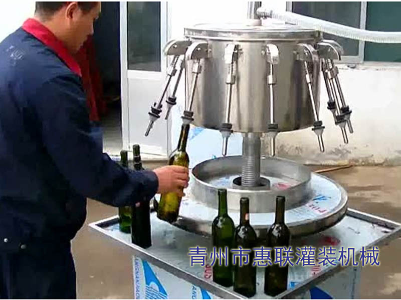 山東醬油醋灌裝機(jī)