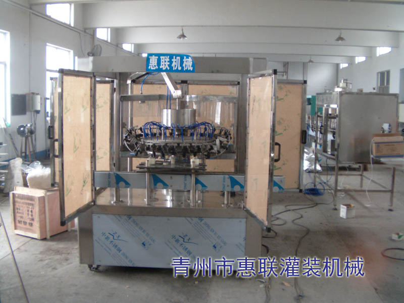24頭翻轉式?jīng)_瓶機